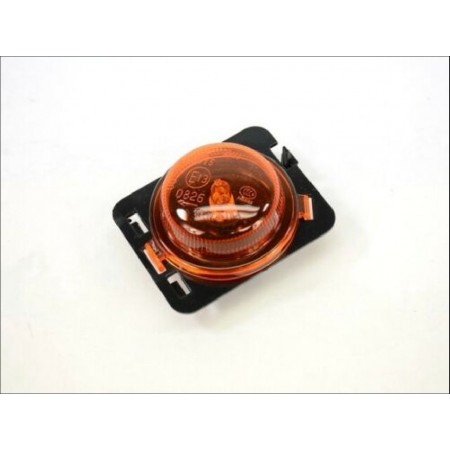 Feu repetiteur de clignotant orange MOPAR dans l'elargisseur d'aile gauche JK