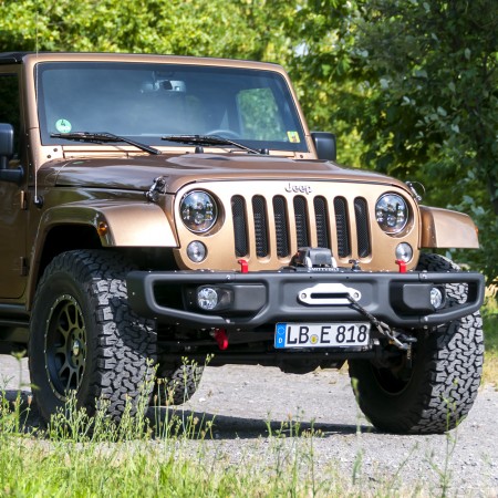 Pare choc avant Jeep JK de style 10 th Anniversary 